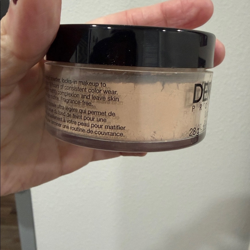 Dermablend Professional Loose Setting Powder - Cool Beige - Picture 8 of 8